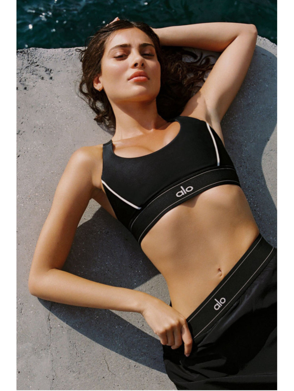 Women's Alo Yoga Airlift Suit Up Bra Black White Size Large